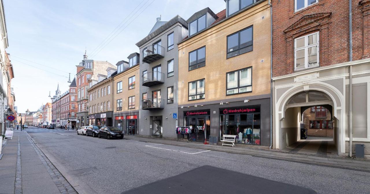 Aday - Apartment Suite 4 Aalborg Center Exterior photo